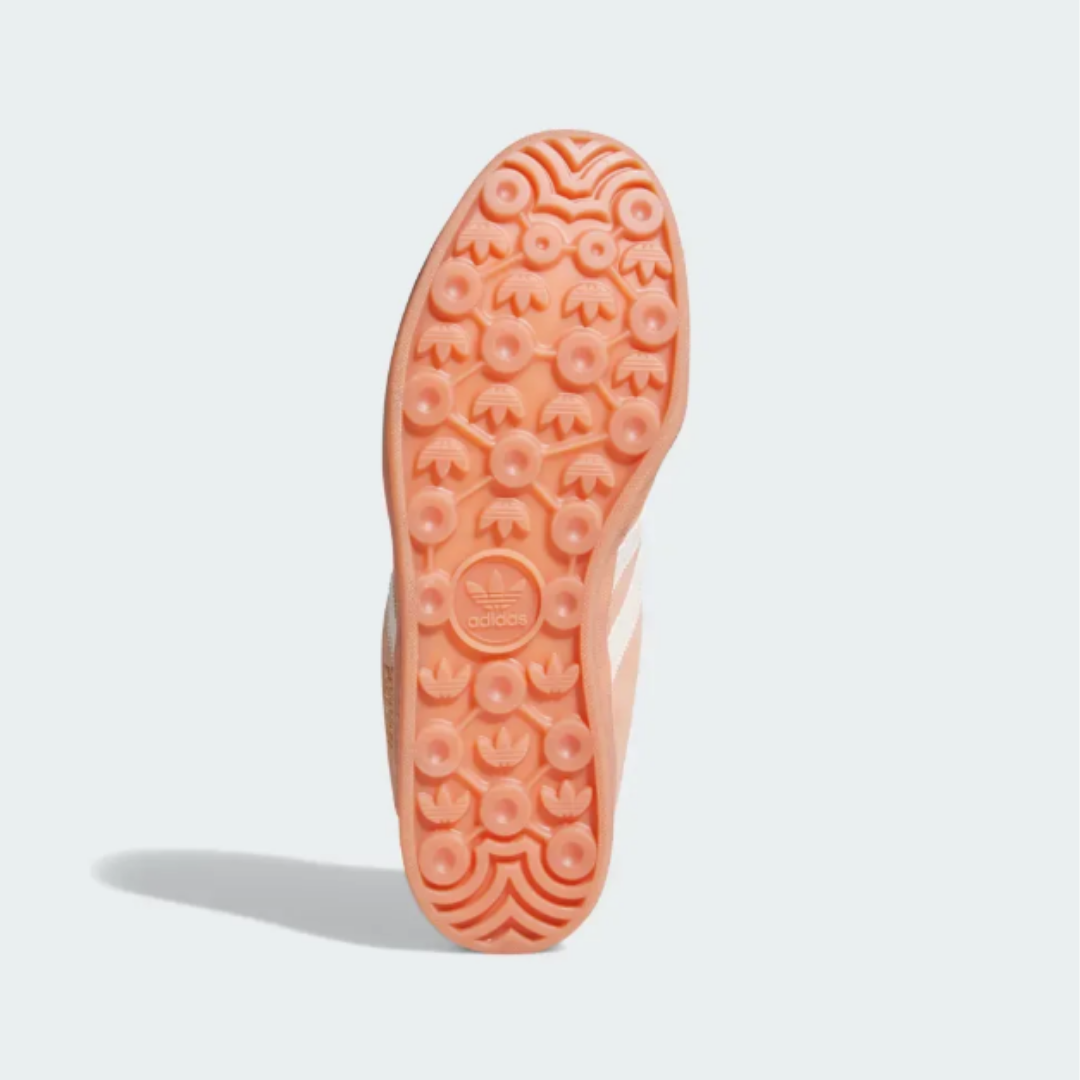 Gazelle Indoor Bad Bunny "Cabo Rojo"